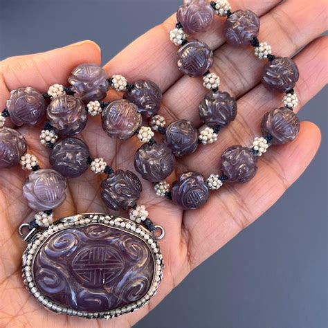 Art Deco Carved Chinese Amethyst Beaded Choker Necklace For Sale at