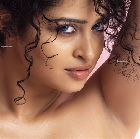 Malayalam Hot Actress added a new... - Malayalam Hot Actress