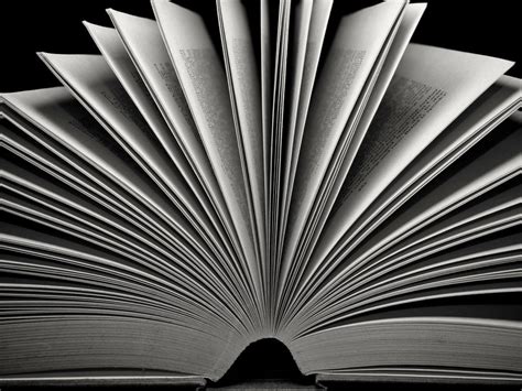 Обои: книга, страницы, чб
