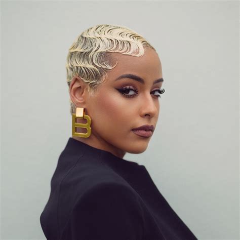 Bobbi Storm
