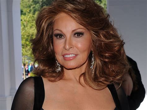 Raquelwelshi Luvie It Raquel Welch Rachel Welch Raquel Welch: The Life