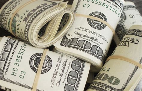 Money - Everyone’s trading Forex, here's a simple guide how - Lives On