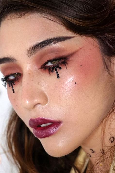 15 Pretty Goth Makeup Looks You Must Try this Summer — Moon & Sugar