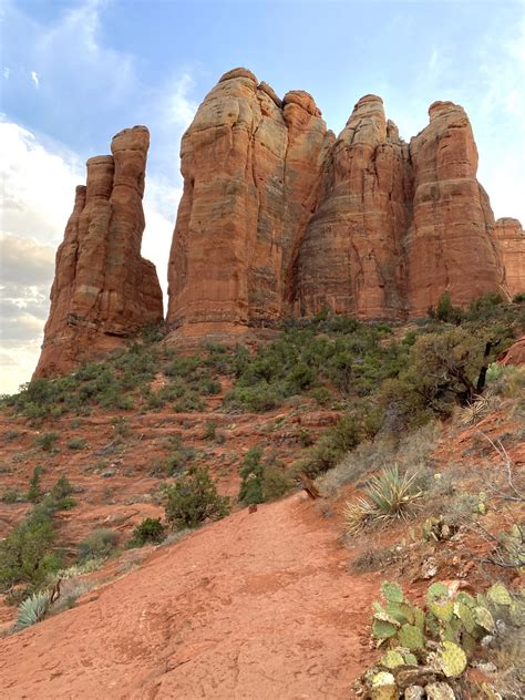 complete guide  hiking cathedral rock  sedona danielle outdoors