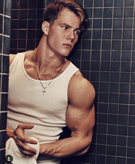 MICHAEL DEAN JOHNSON / MITCHELL WICK / MODELS | THEMODERNMAN.EU