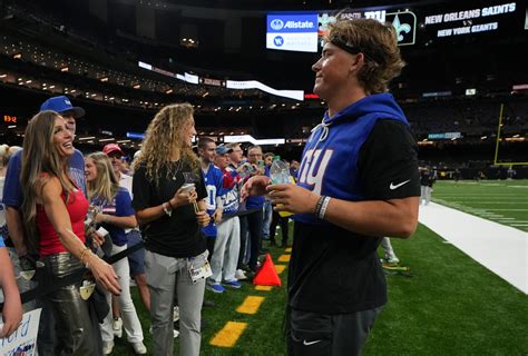 Giants star Jaxson Dart's mom goes viral during team's disappointing