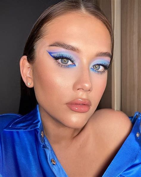 Pin by 🦋 𝓙𝓮𝓼𝓼𝓲𝓬𝓪 🦋 on мαкє υρ | No eyeliner makeup, Blue makeup, Makeup ...