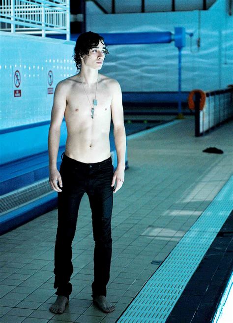 Robert Sheehan : r/LadyBoners