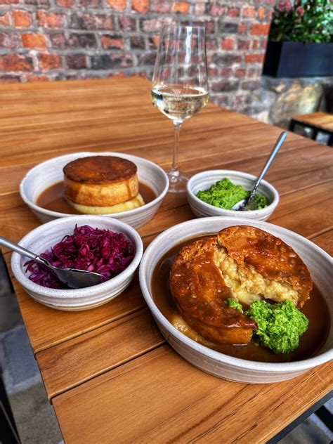 Eat Well MCR launches fundraising festival for those in need this autumn