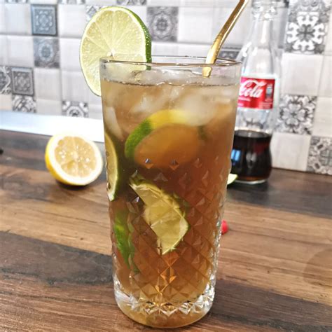 Long Island Iced Tea Cocktail Recipe - Foodiosity