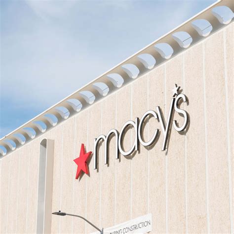 Gloria Gaynor on New Music and Cooking Show Hopes (Exclusive)