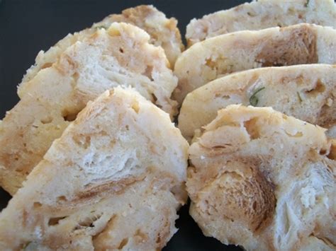Recept: Domácí houskový knedlík - TOPZINE.cz