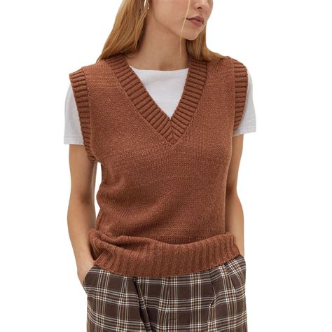 chic sweater vest outfits  inspire   fall  sweater