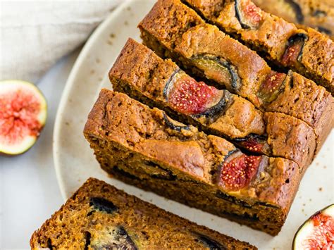 Easy Fig Cake Recipe 2024 - AtOnce