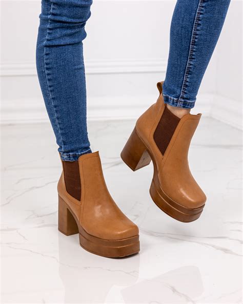 Кожени кафяви боти с дебел ток и платформа Caramela 10576 - ARMADA MODA
