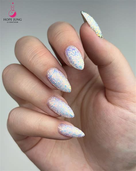 P+ Mother of Pearl Glitter Gel Polish 10 ml — Light Elegance