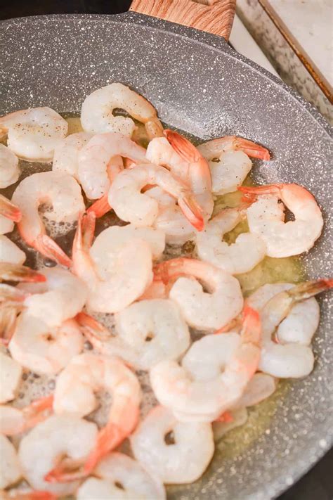 Shrimp Scampi with Spaghetti - CheekyKitchen
