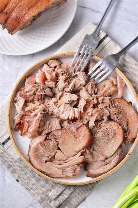how long to cook a 4 lb pork shoulder