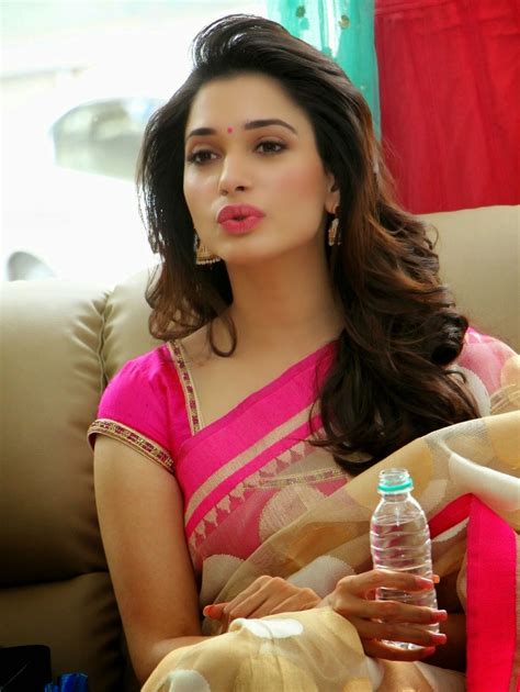 Tamanna Bhatia looking hot In Saree HD Wallpaper high resolution