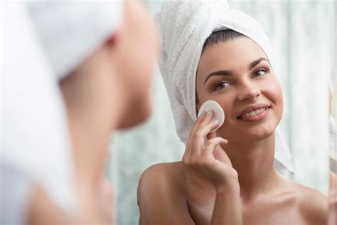 Como fazer uma limpeza de pele profunda – Ramelk Cosméticos