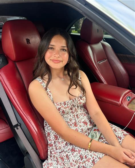 Sophie B | Fashion & Travel (@the_sophieb_official) • Instagram photos