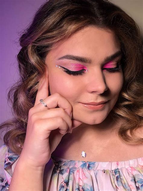 Вечерний розовый макияж 💕 | Макияж, Розовый макияж, Макияж лица