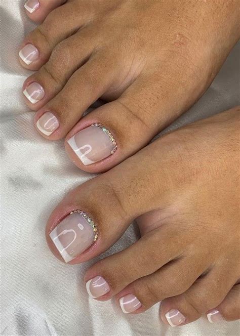 Unha Do Pé Simples - Unhas do pe para natal | Unha do pe delicada francesinha, Unhas dos pés ...