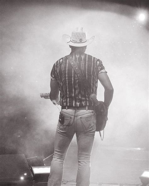 Alexa Campbell | LIVE SHOWS ARE BACK!! 🙌🏻 Shot my first show last night