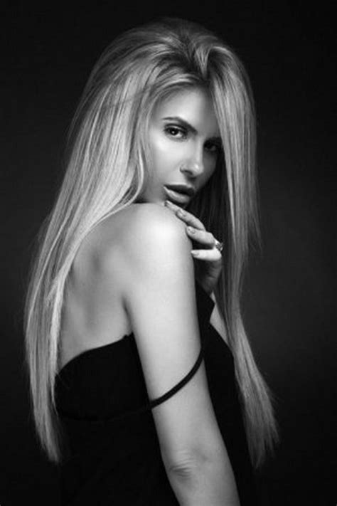 Анелия грейна предколедно в секси фотосесия (СНИМКИ)