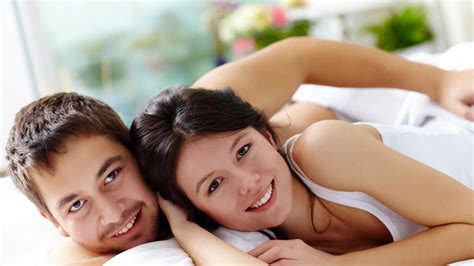 Lakukan 4 Hal Penting Ini Saat Foreplay Agar Hubungan Intim Makin Hot ...