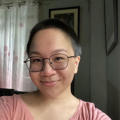 Social media is buzzing about the latest women buzzed head 40