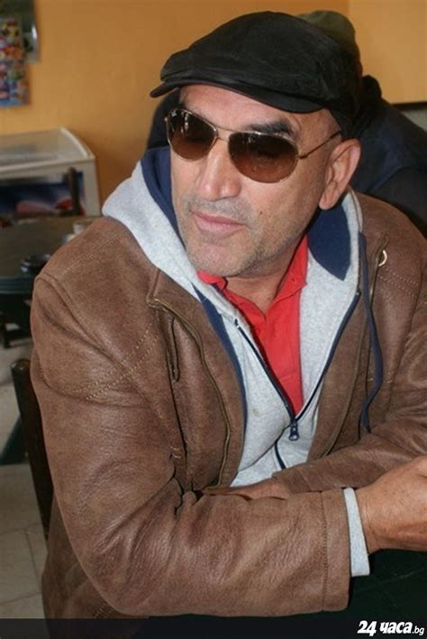 Нова версия: Бизнесмен искал да свали от кметския пост Ценко Чоков