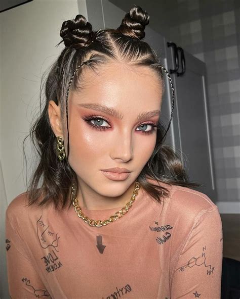 MAKEUP ARTIST on Instagram: “Всем привет, малыши! ️ Три дня с @masha ...