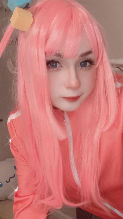 Explosive SarawrCosplay Leak Rocks The Internet
