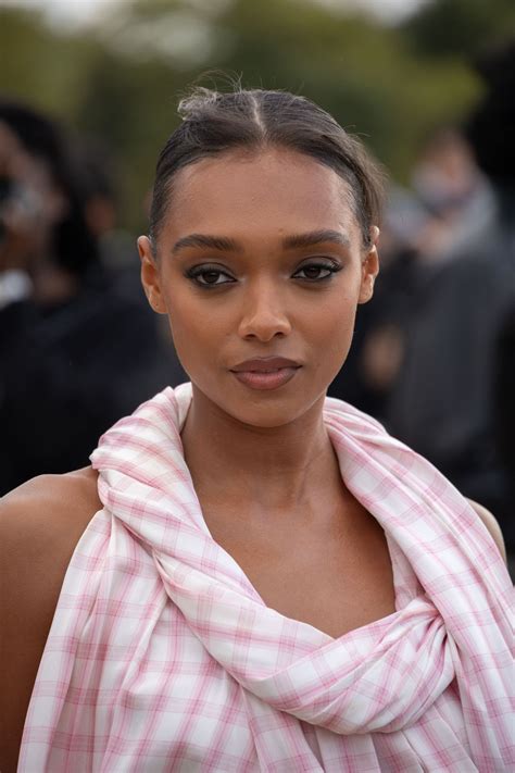 Sophie Wilde Stuns at Loewe Arrivals During Paris Fashion Week 09-27