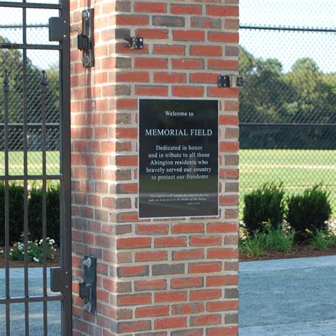 Abington Arch Veterans Memorial - Newton Memorial Art