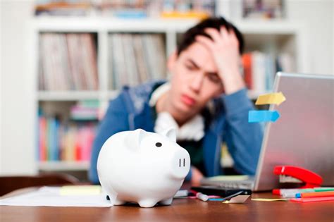 student finance deadline date    apply  student loans