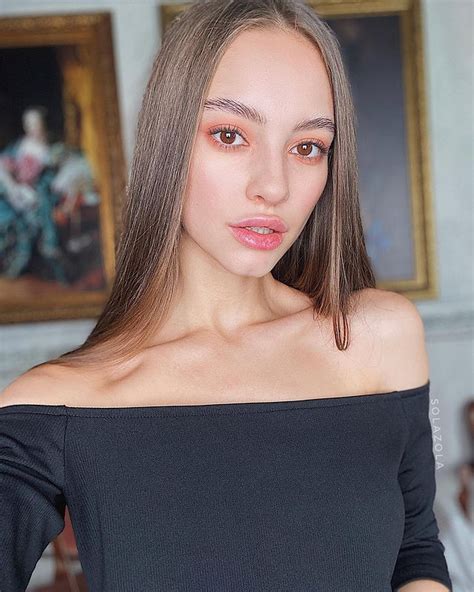 SolaZola onlyfans слив - голые фото и видео 18+ с онлифанс Сола Зола
