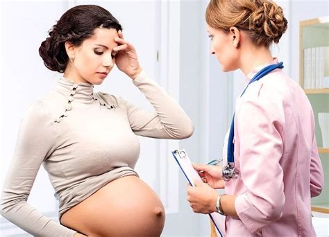 За сколько до родов отходит пробка?
