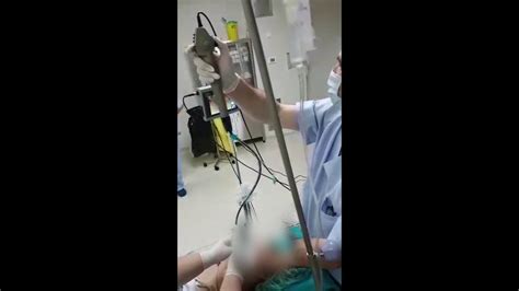 Практична употреба на флексибилен видео ларингоскоп - YouTube