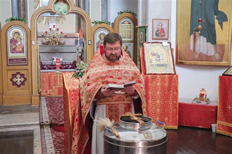 Божественная Литургия в четверг Седмицы 3-й по Пасхе. Водосвятие