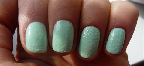 O Que Fazer Quando O Esmalte Fica Com Bolhas - Por que o esmalte faz bolhas? Respostas para 7 dúvidas de manicure