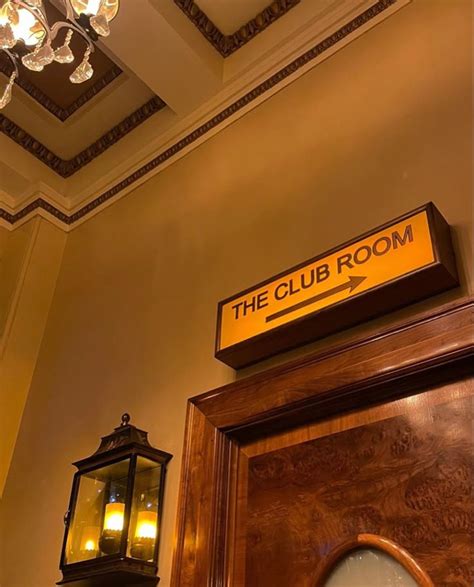 pin  emmanuella   aesthetic jazz club jazz lounge jazz bar