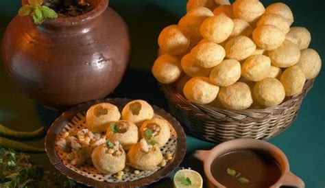 7 Best Pani Puri Stalls You Absolutely Must Hit In Mumbai! | WhatsHot ...