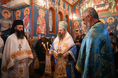 В столичния храм "Въведение Богородично" беше отслужена Архиерейска ...