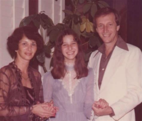 Bar Scene Shocks Fans Lisa Kudrow Says Everything She Never Talked About news