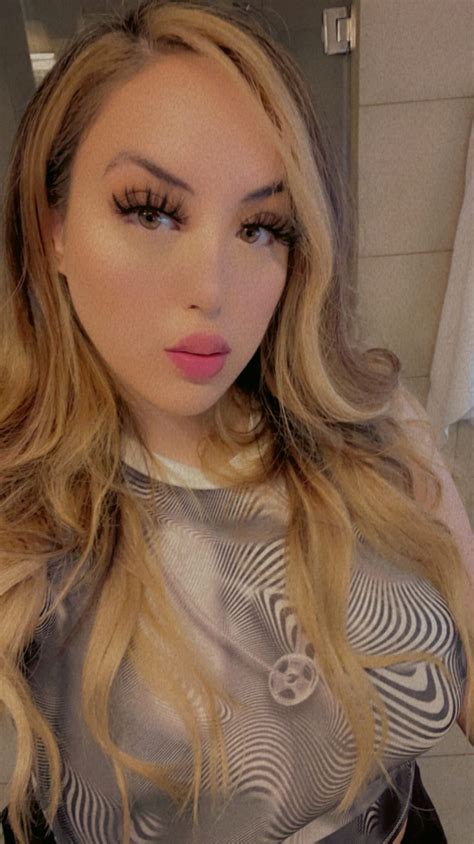 I’m latina ofcourse, I’m a little spicy 🙃🌶️ & I love me some 🍫