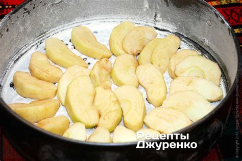 Шарлотка с яблоками - пошаговый рецепт Сергея Джуренко