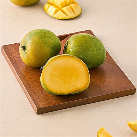 Buy Fresho Mango Malgoa 1 Kg Online At Best Price of Rs 239 - bigbasket
