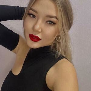 Настя, 22 года, по знаку зодиака Лев хочет познакомиться с парнем в ...